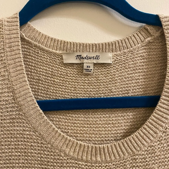 Madewell Sweaters - 🧠 3/$15 Madewell beige high low sweater